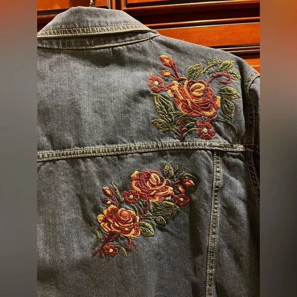 The SkyLine Collection Denim Jacket Embroidered Floral Size XL - Picture 8 of 12